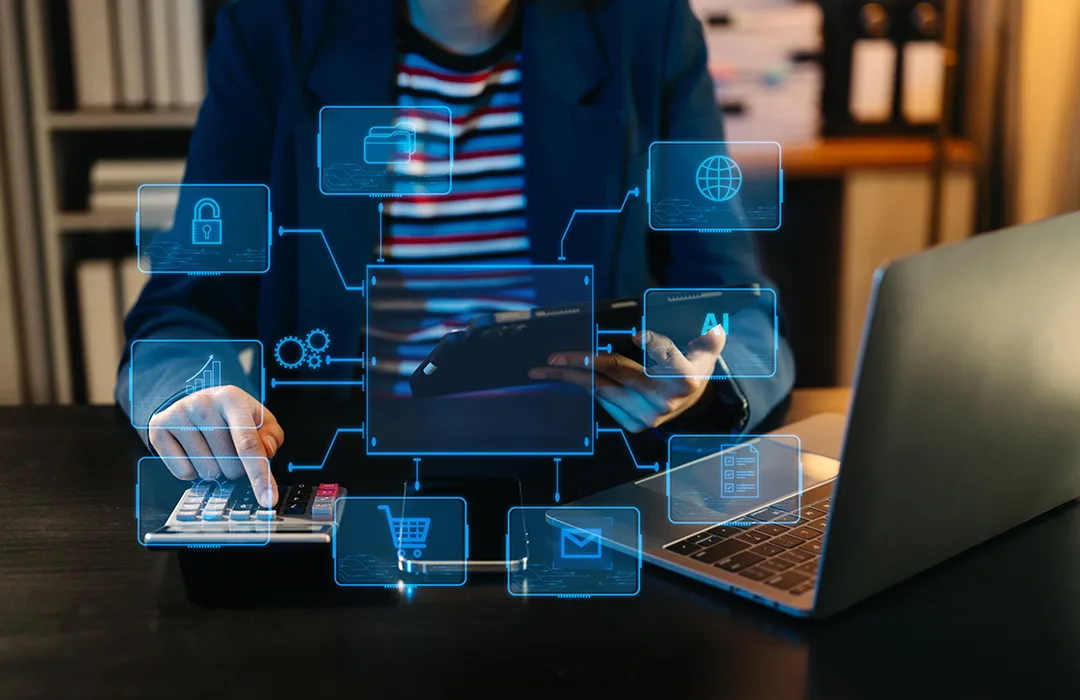 Directivo atendiendo una llamada telefónica que suplanta al soporte técnico interno mientras aprueba una verificación de autenticación multifactor, ilustrando el robo de sesiones activas de Microsoft 365 mediante vishing
